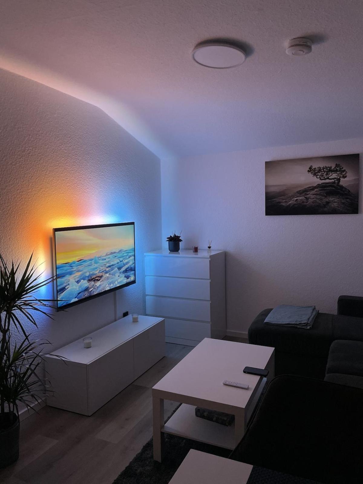 Modern Comfort In 3 Apartment *